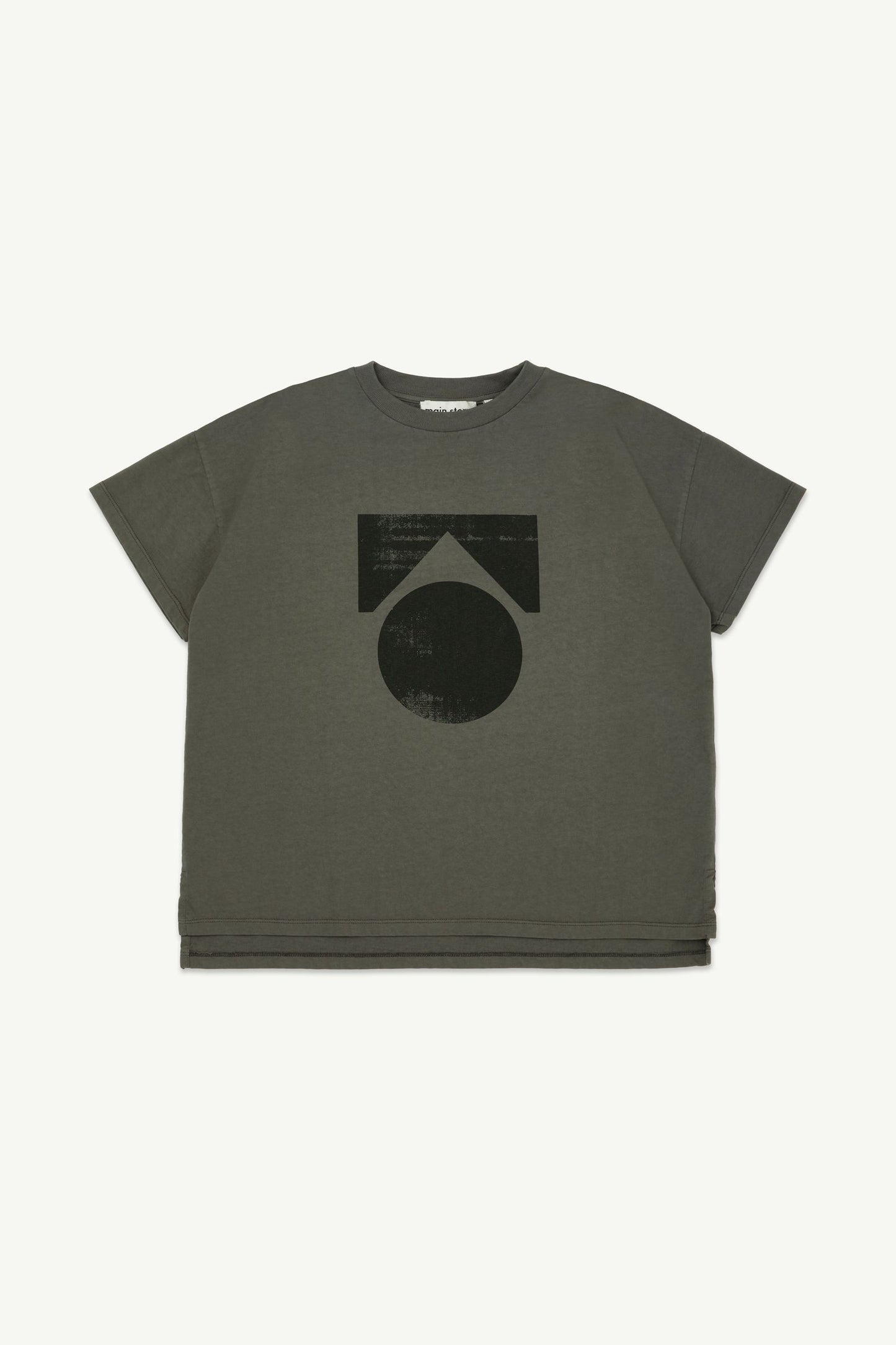 main story / oversize tee