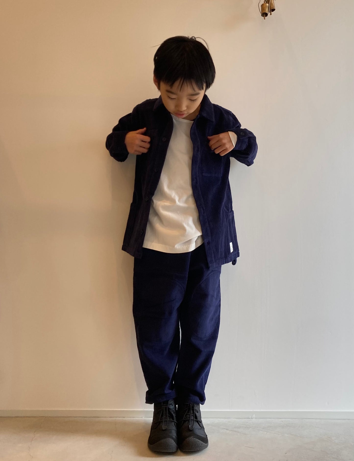 borne / cords navy / pants
