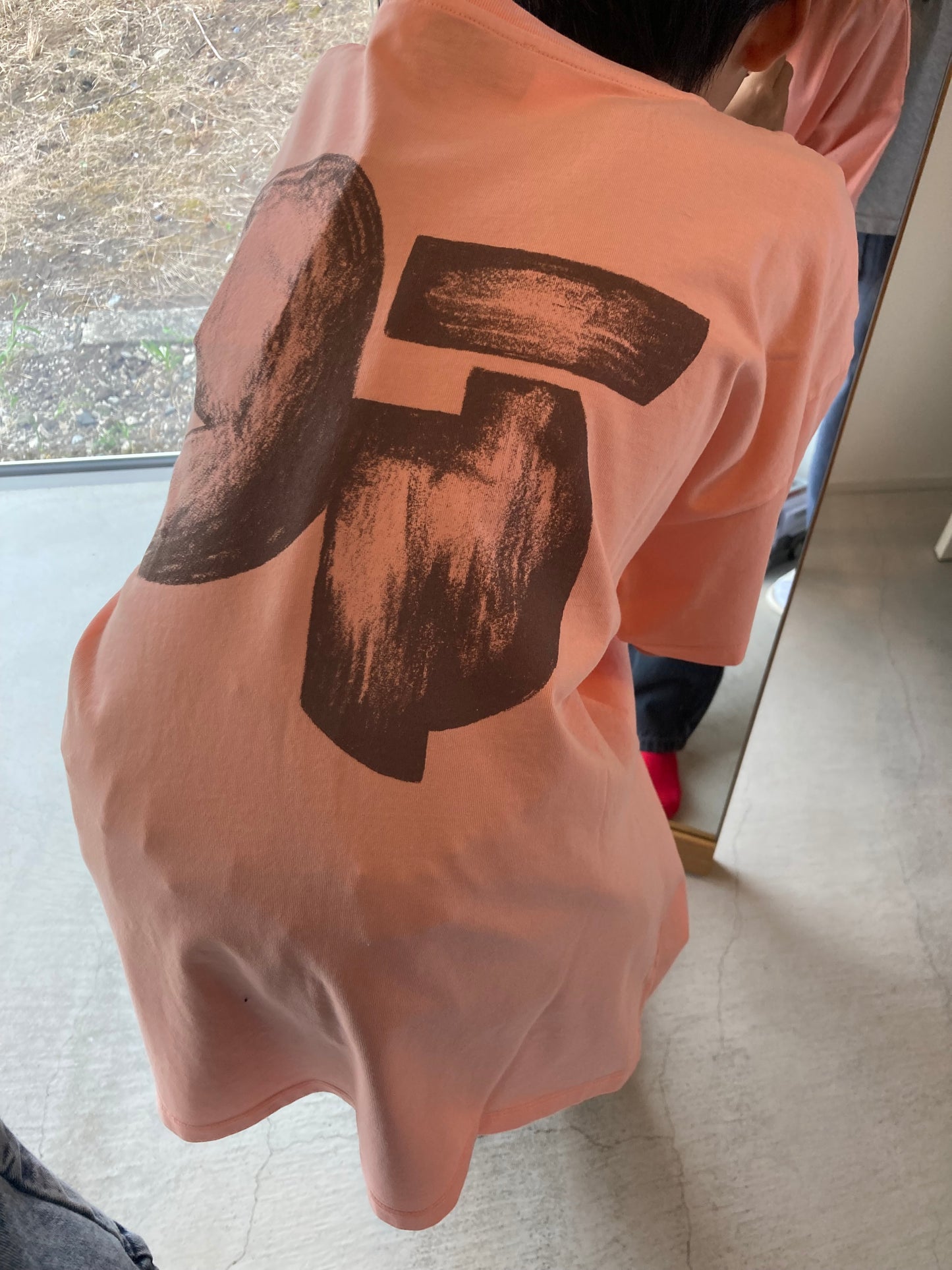 main story / Tee peach bud