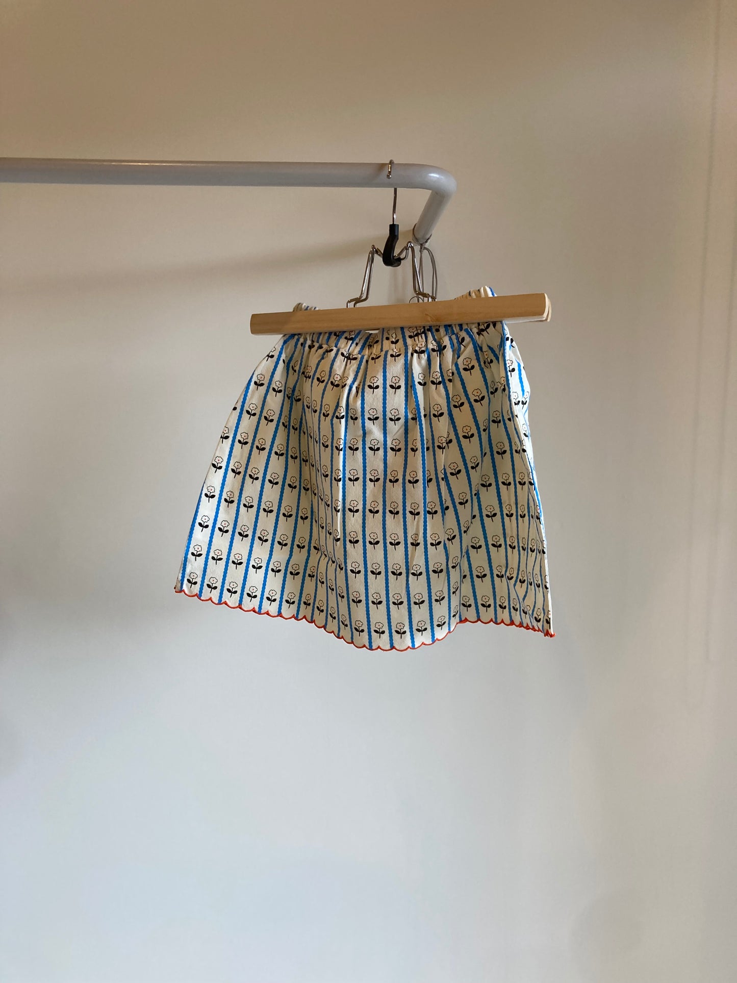 the campamento / flower kids skirt