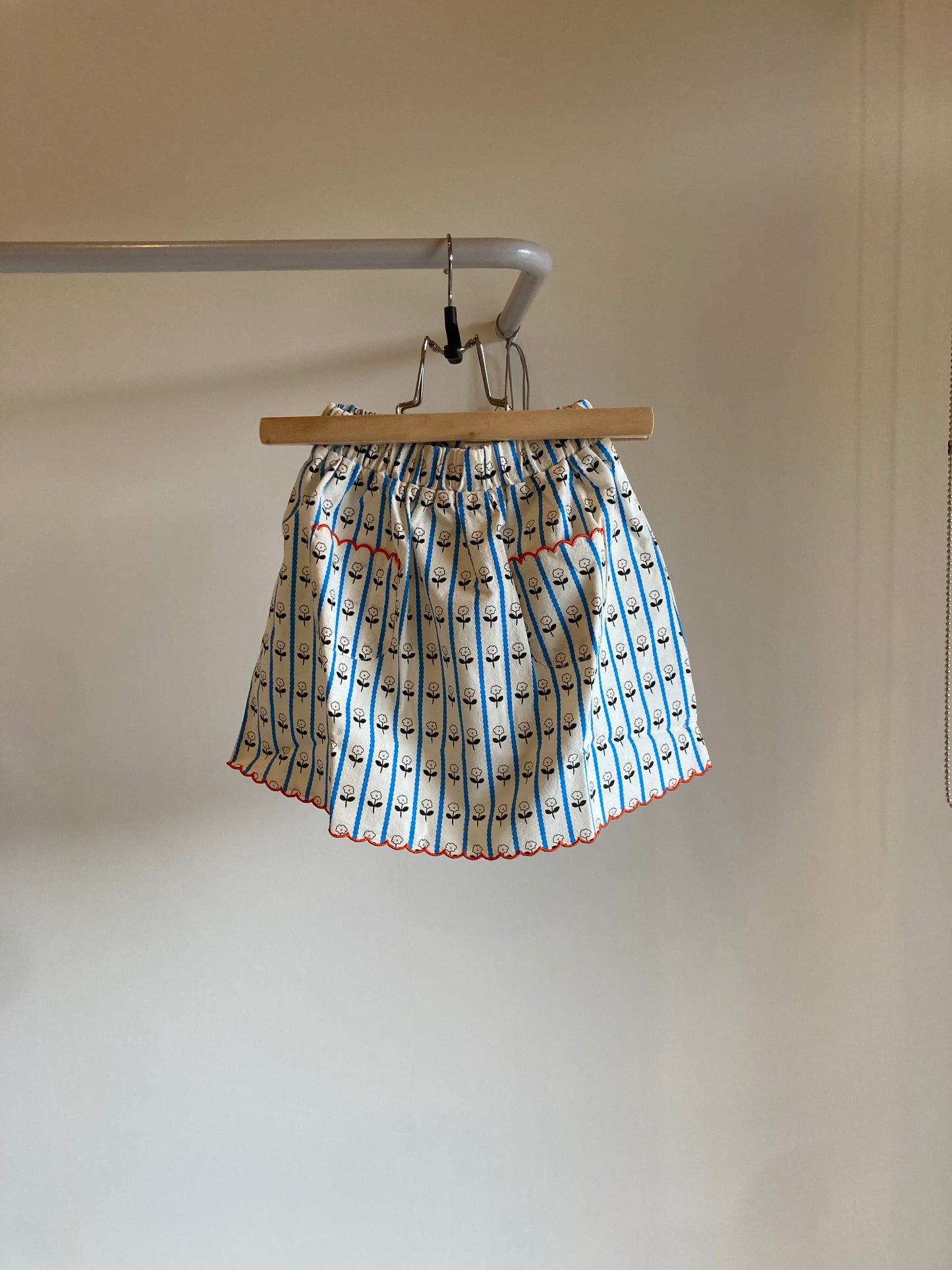 the campamento / flower kids skirt