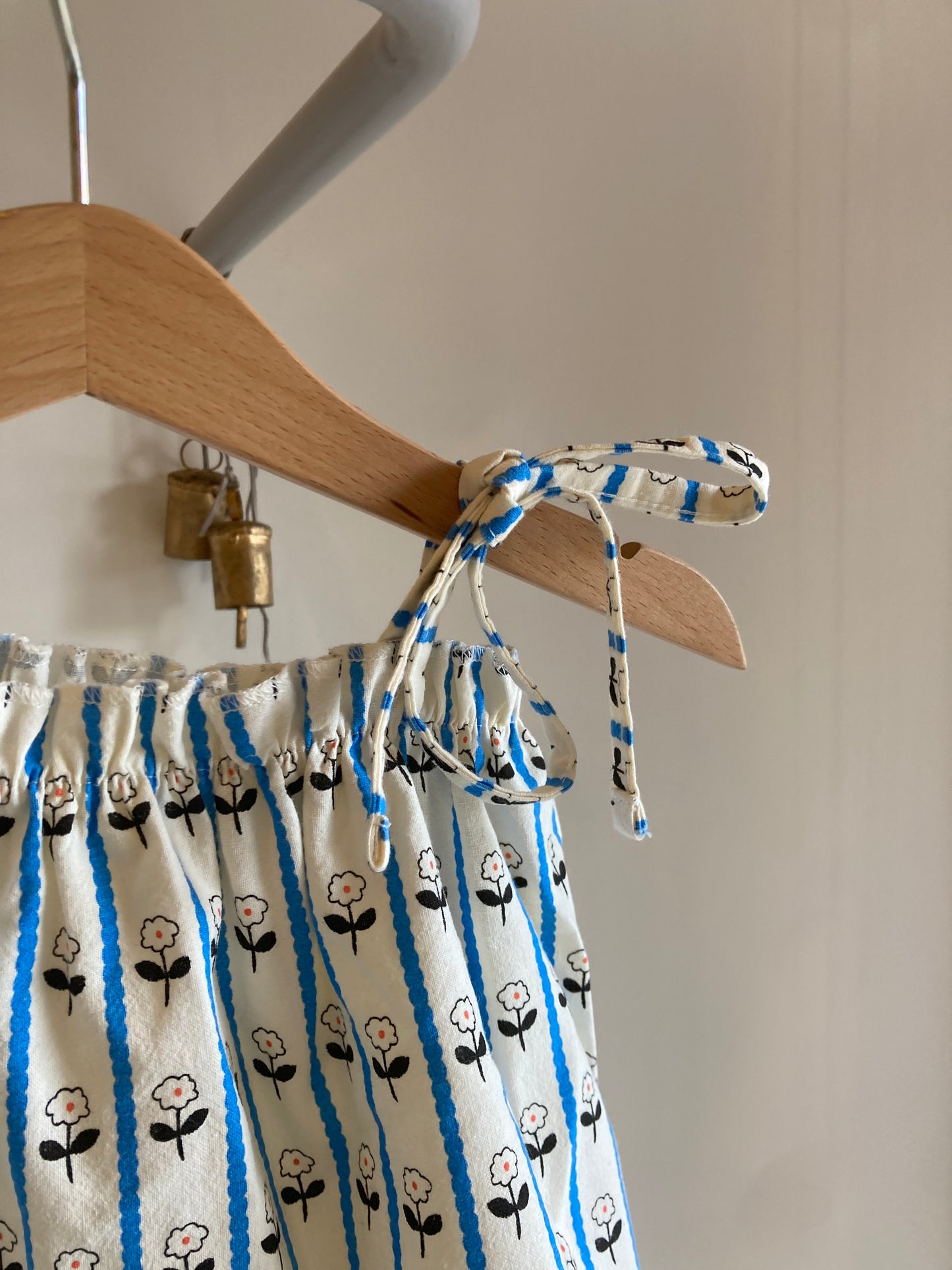 the campamento / flower kids blouse