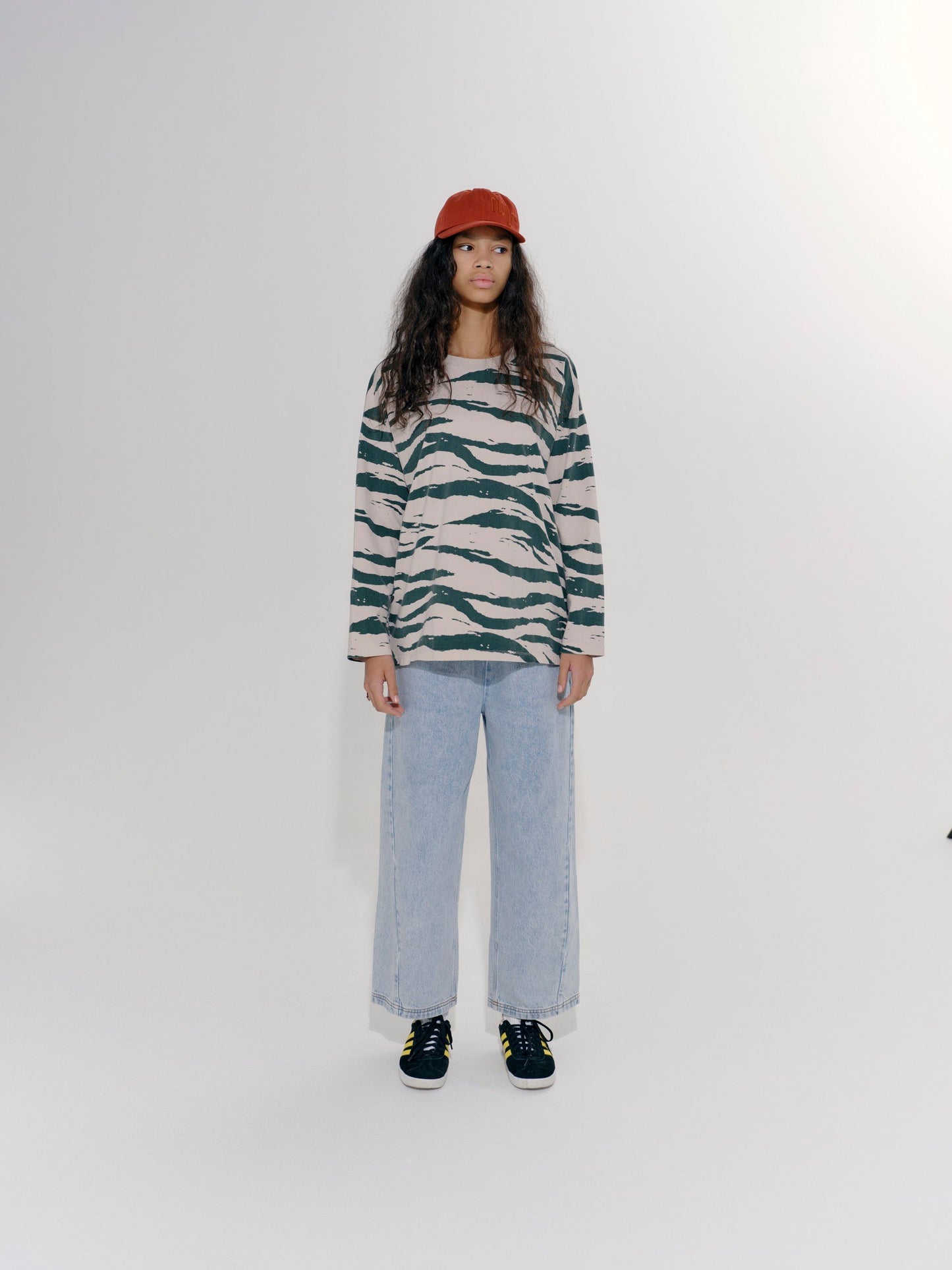 main story / cap brick