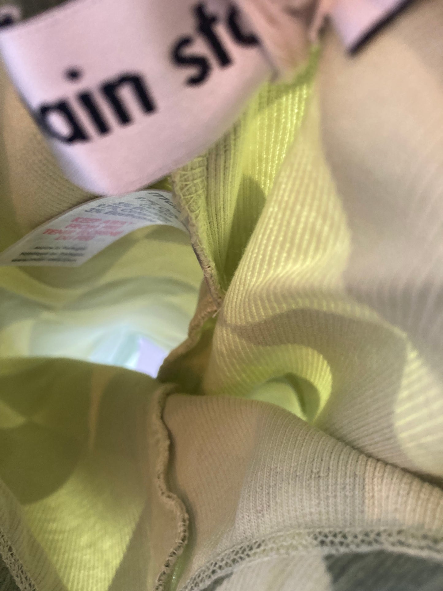main story / cycling short lemongrass