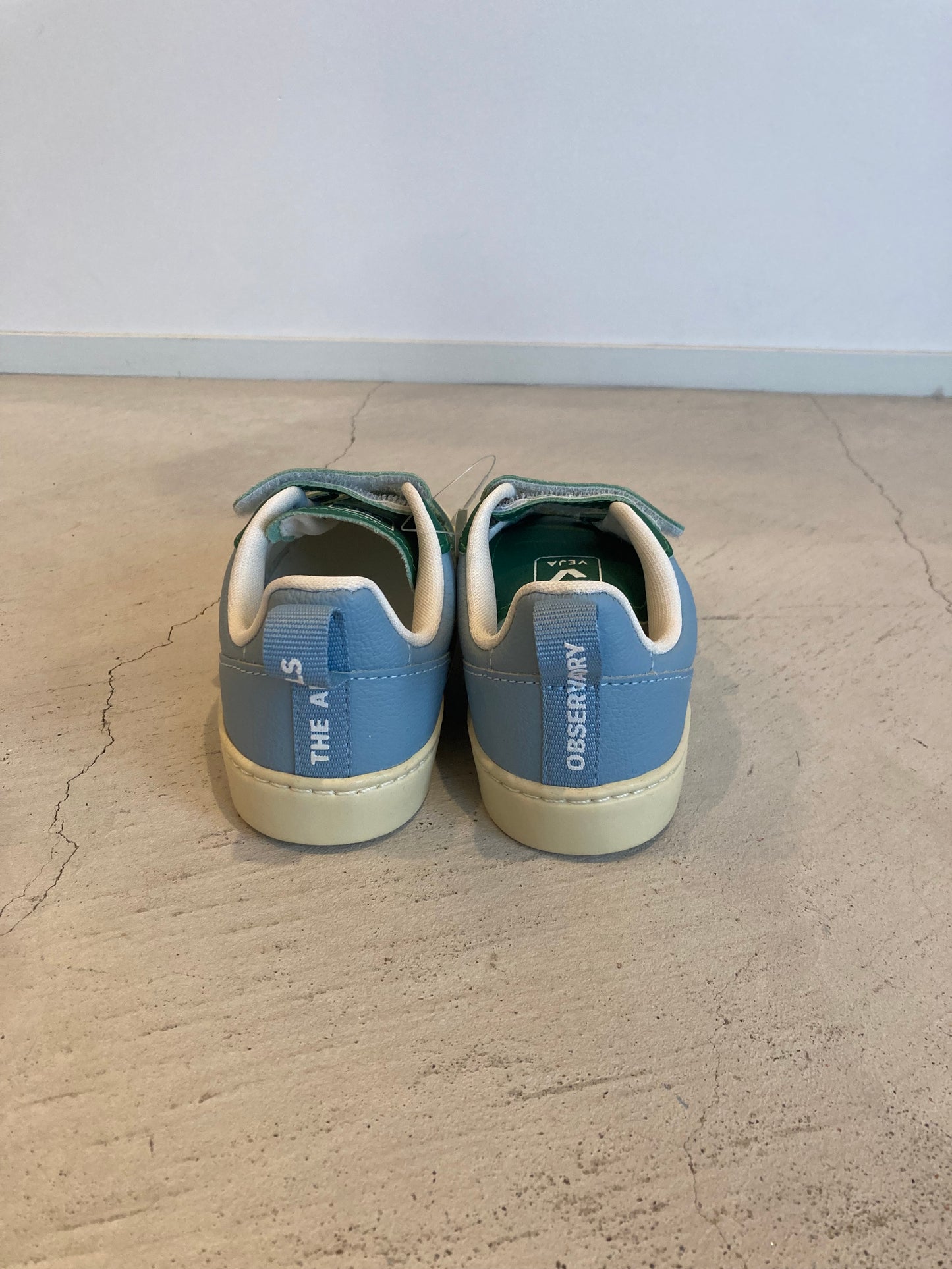 TAO / Soft Blue Veja Sneakers + socks