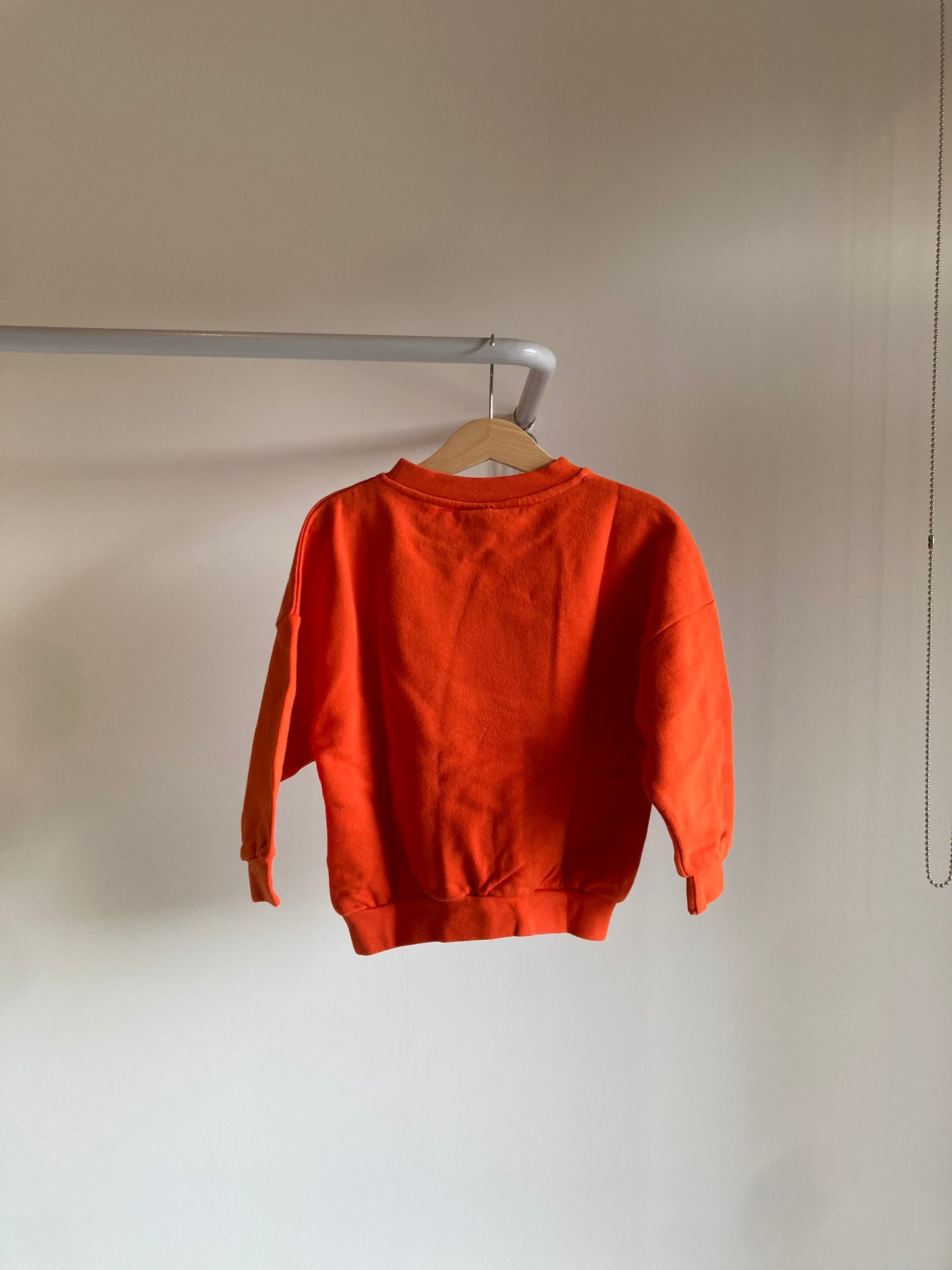 the campamento / orange kids sweatshirt