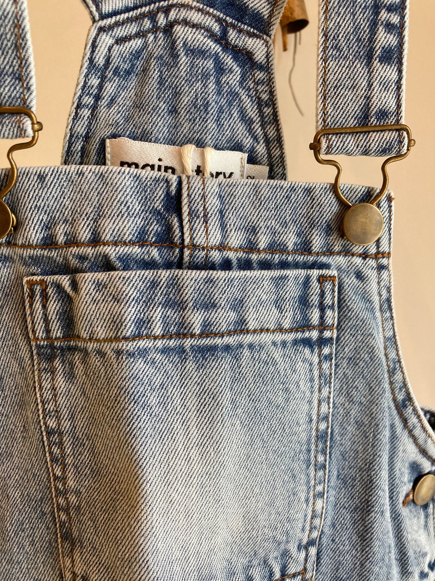 main story / dugaree faded blue last 8y !