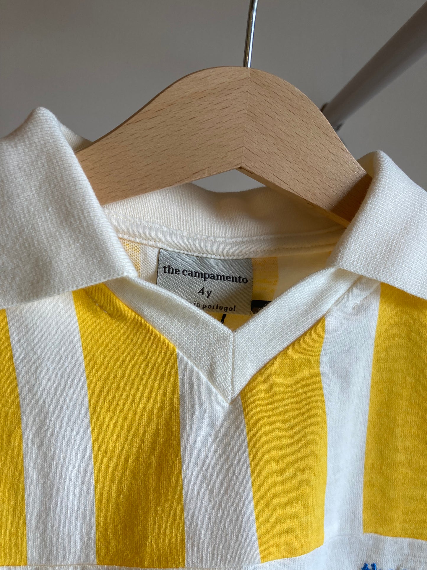 the campamento / yellow stripe polo