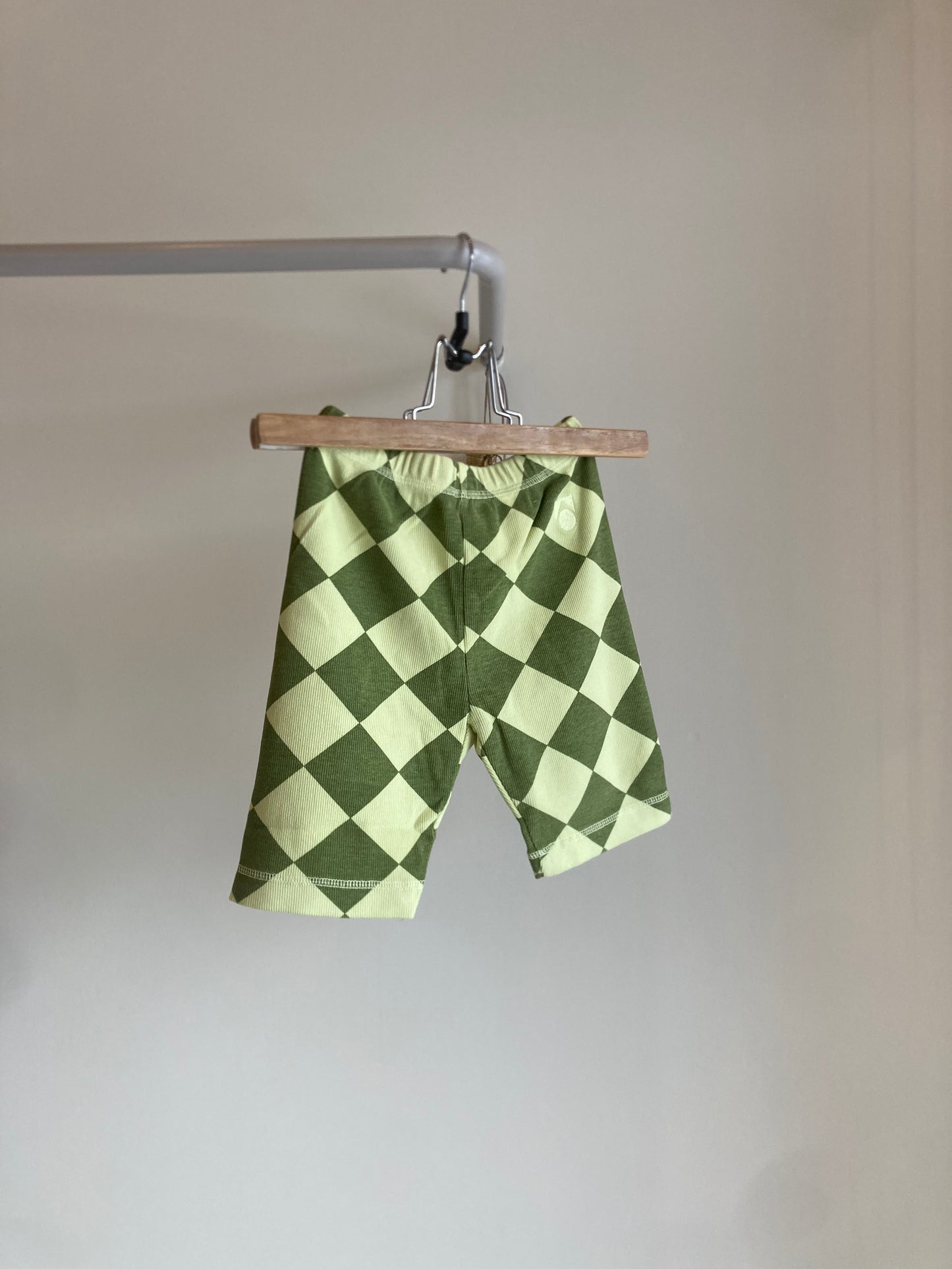 main story / cycling short lemongrass