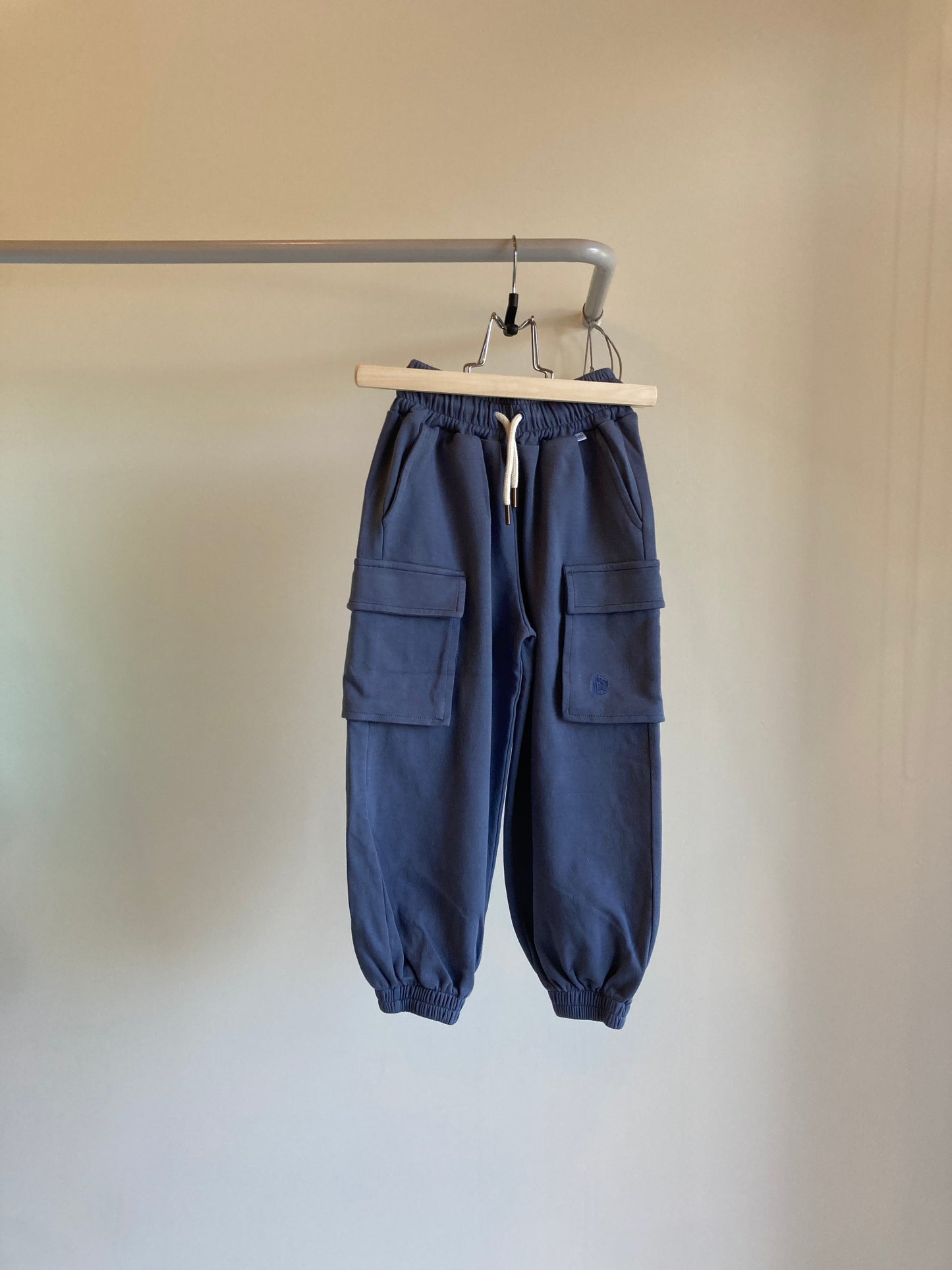 repose ams / cargo sweatpants