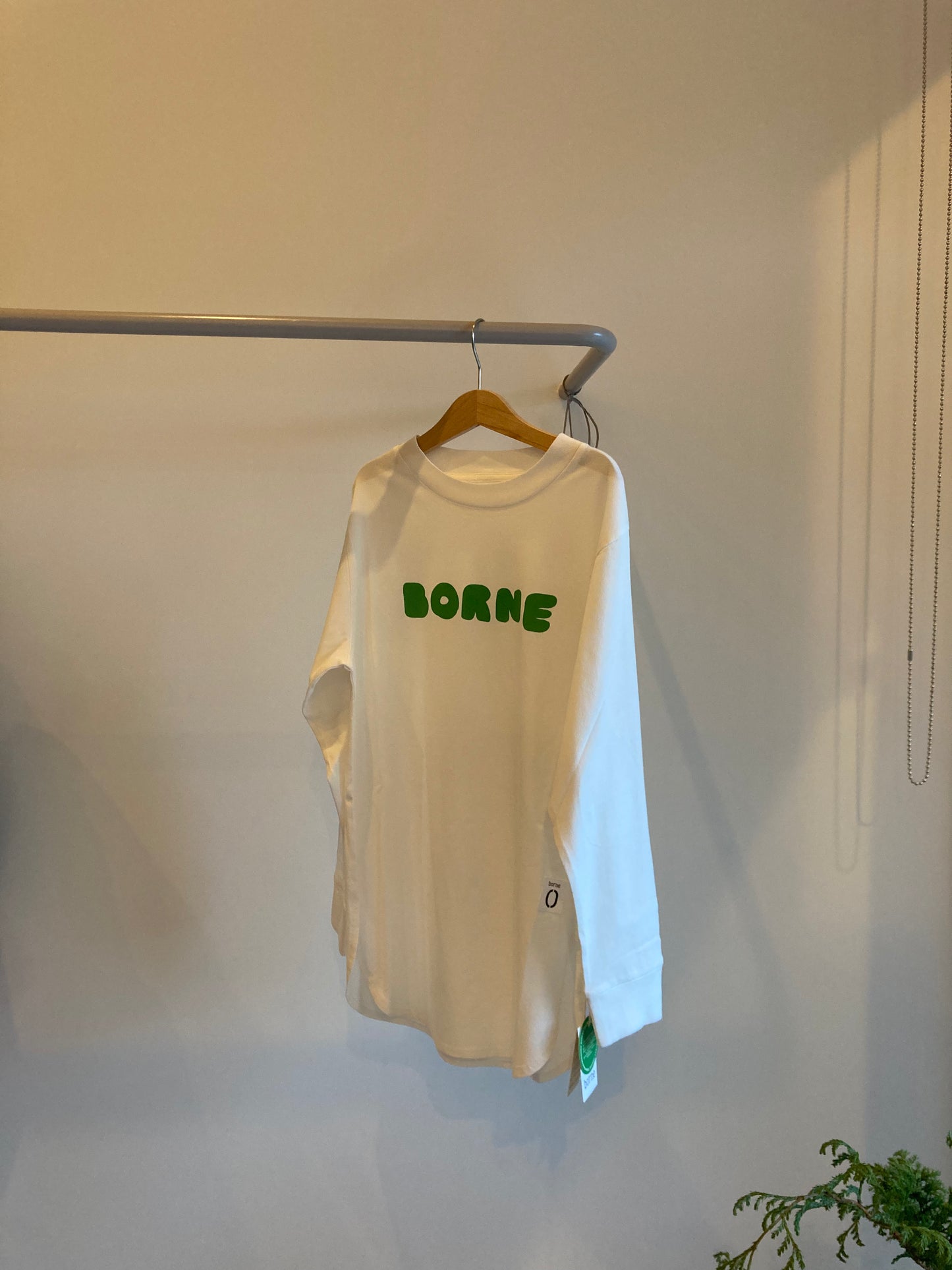borne / longsleeve oat milk