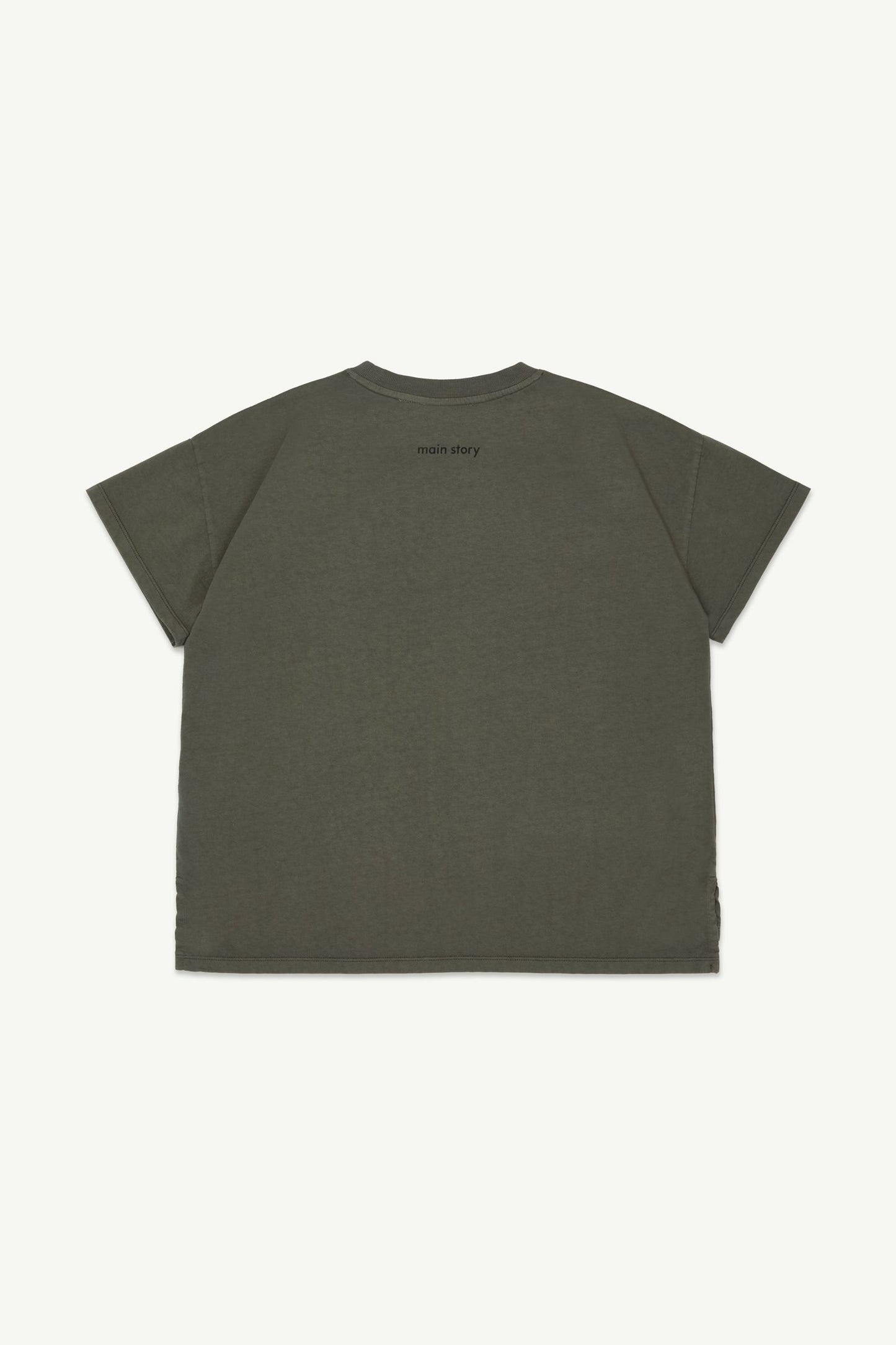 main story / oversize tee