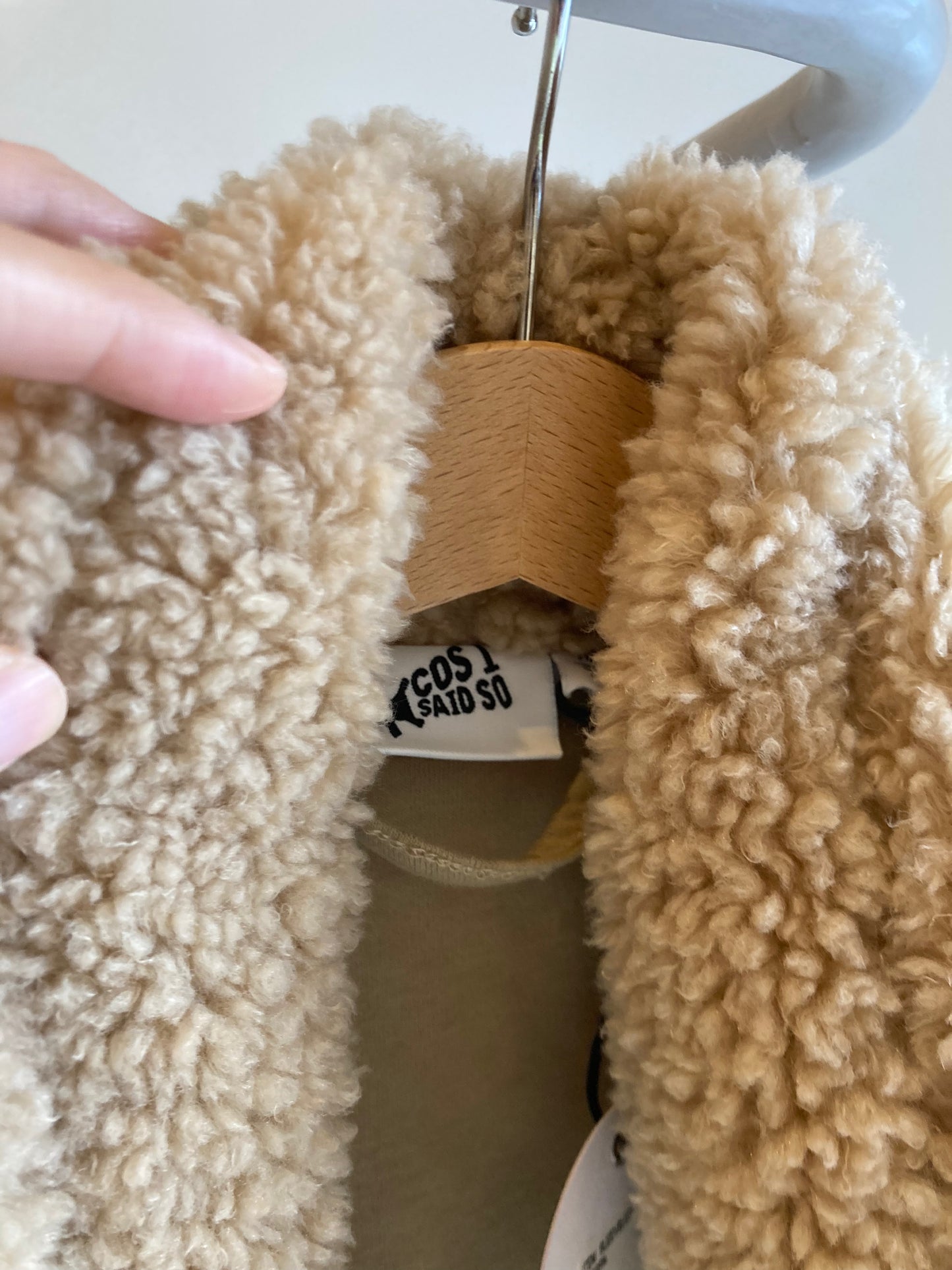 cosisaidso / sleeveless jacket sherpa