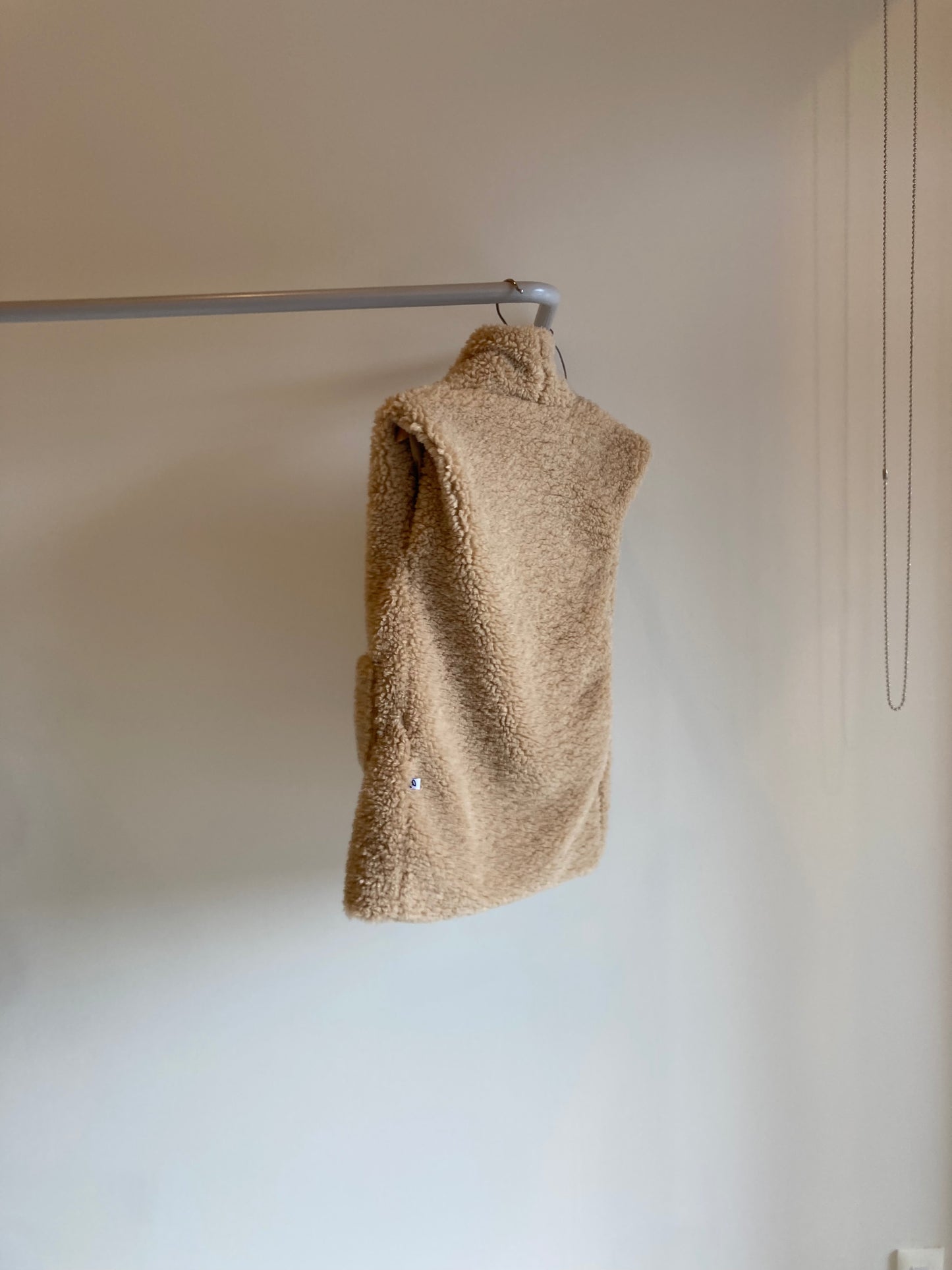 cosisaidso / sleeveless jacket sherpa