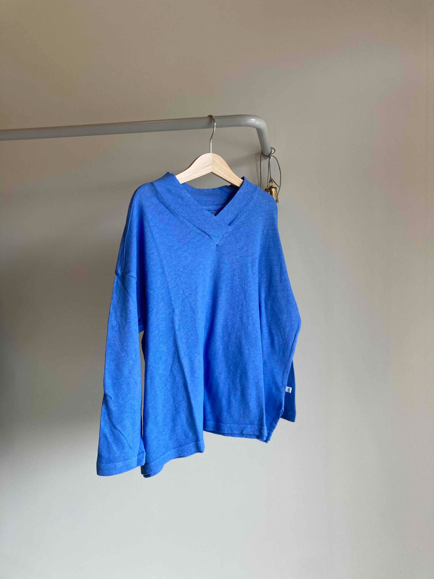 repose ams / v tee ultramarine