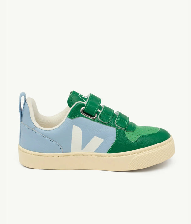 TAO / Soft Blue Veja Sneakers + socks
