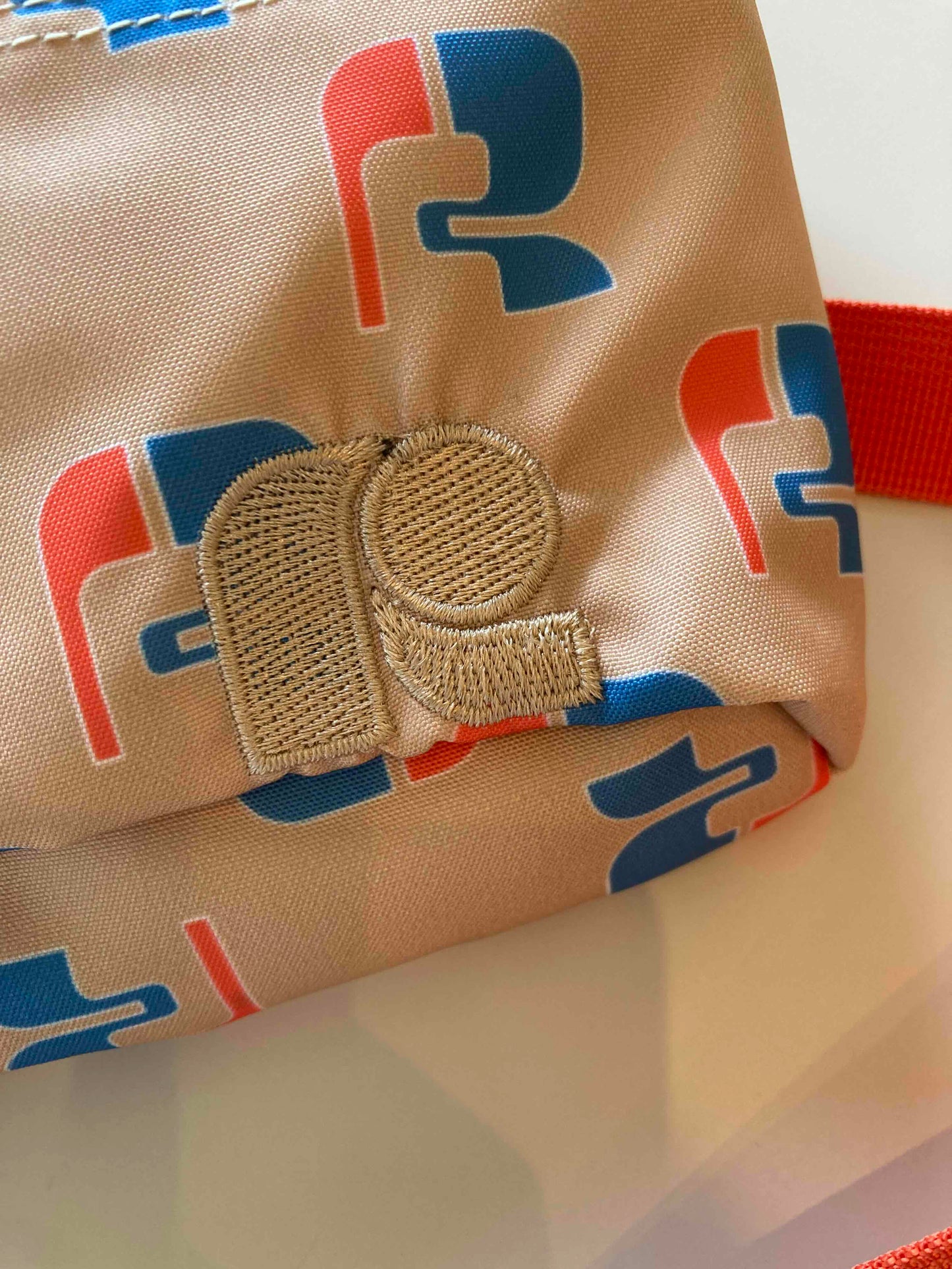 repose ams / fanny pack blue red R