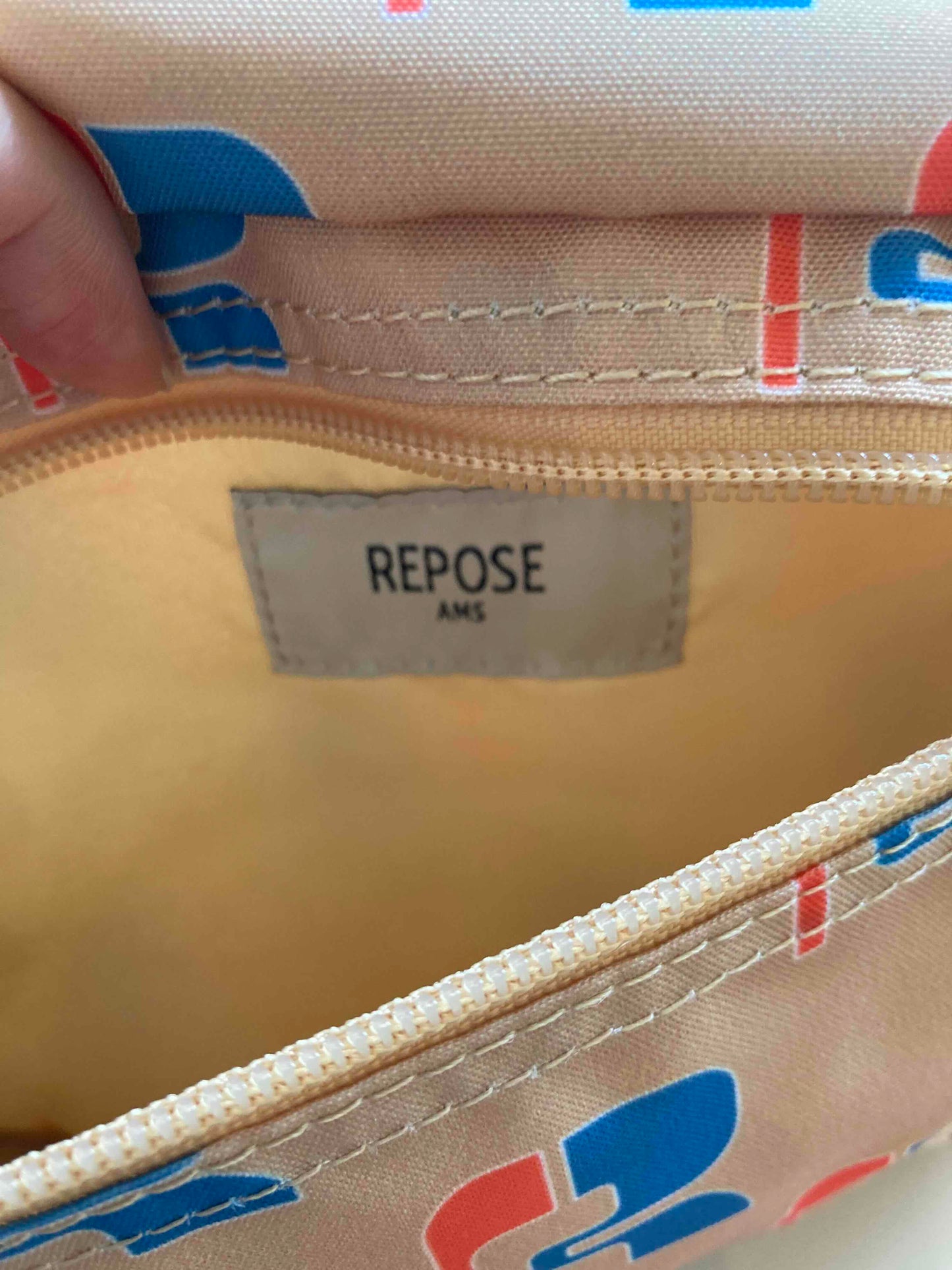 repose ams / fanny pack blue red R
