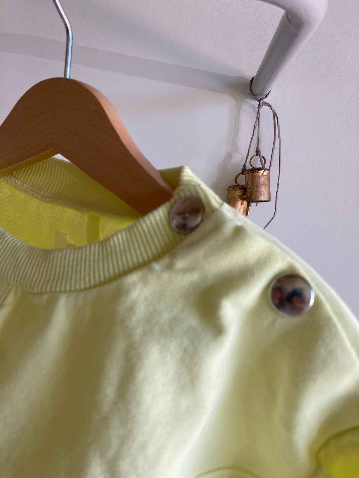 raquette / canvas sweater / luminary green